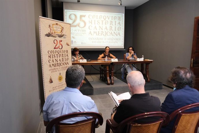 Presentación del programa del 25 Coloquio de Historia Canario Americana