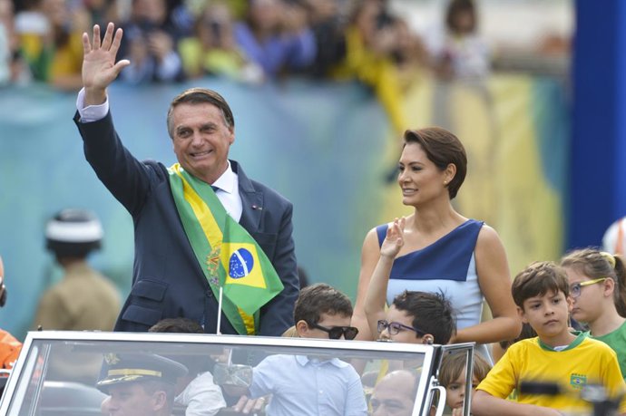 07 September 2022, Brazil, Brasilia: Brazilian President Jair Bolsonaro and his wife Michelle Bolsonaro attend celebrations marking 200 years of independence in the South American country. Photo: Marcelo Camargo/Agencia Brazil/dpa