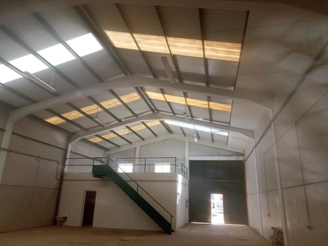 Nave que ofrece el CADE de Pozo Alcón.