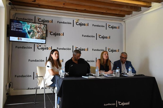 Np Ana Carrera Resalta La Capacidad De La Economía Social Para Fijar La Población Al Territorio
