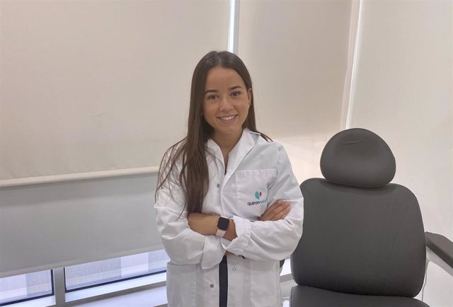 La doctora Marta Zumaquero, especialista de la Unidad de Podología del Hospital Quirónsalud Campo de Gibraltar (Cádiz)