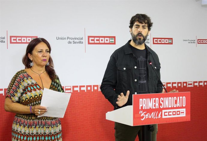 La secretaria de Organización de CCOO de Sevilla, Pepa Cuaresma, y el secretario general de CCOO de Sevilla, Carlos Aristu, en una imagen de archivo.