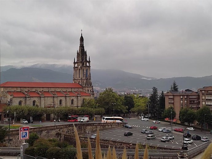 Jornada nubosa en Bilbao