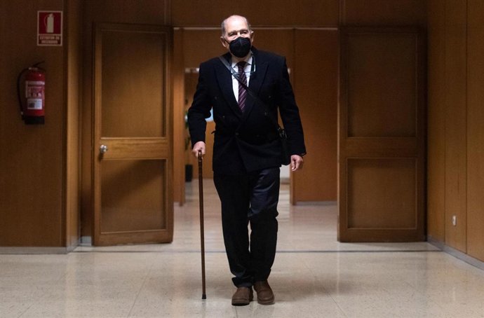 Archivo - El promotor de la campaña 'Soy mayor, no idiota', Carlos Dan Juan.