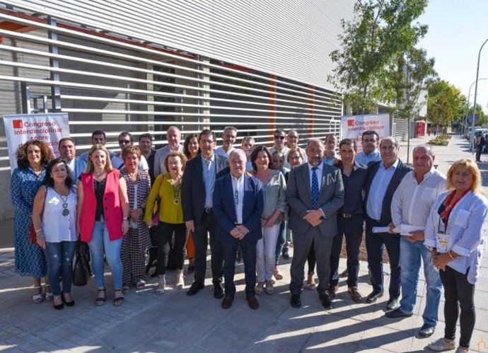 El presidente de la DPH asiste al I Congreso interdisciplinar sobre despoblación.