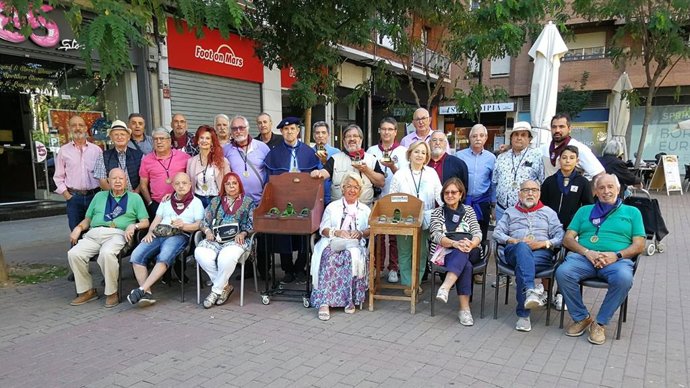 Un total de 31 tiradores se han unido al V Concurso Tiro a la Rana de la Cofradía de San Gregorio