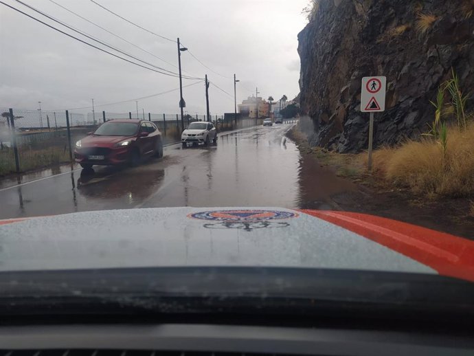 Archivo - Lluvias en Santa Cruz de Tenerife