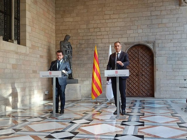 El president de la Generalitat, Pere Aragonès, i el president del Consell Executiu de Còrsega, Gilles Simeoni