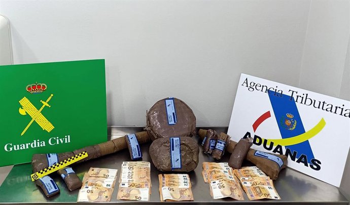 Droga intervenida a los pasajeros de un ferry en el puerto de Santander