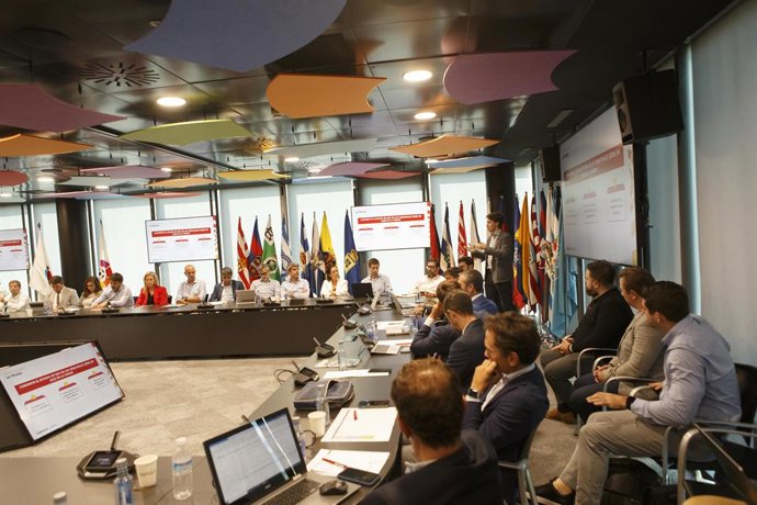 Los clubes de LaLiga Impulso se reúnen en Madrid para continuar trabajando en los objetivos del proyecto.