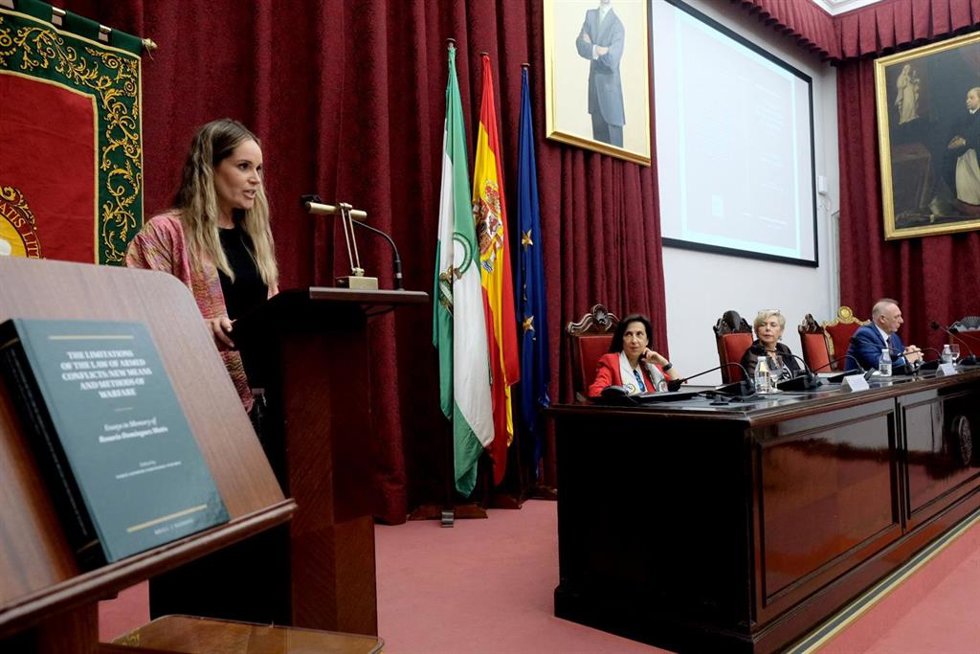 La ministra de Defensa, Margarita Robles, ha clausurado este viernes las jornadas "Los nuevos conflictos armados ante los nuevos medios y métodos de combate".