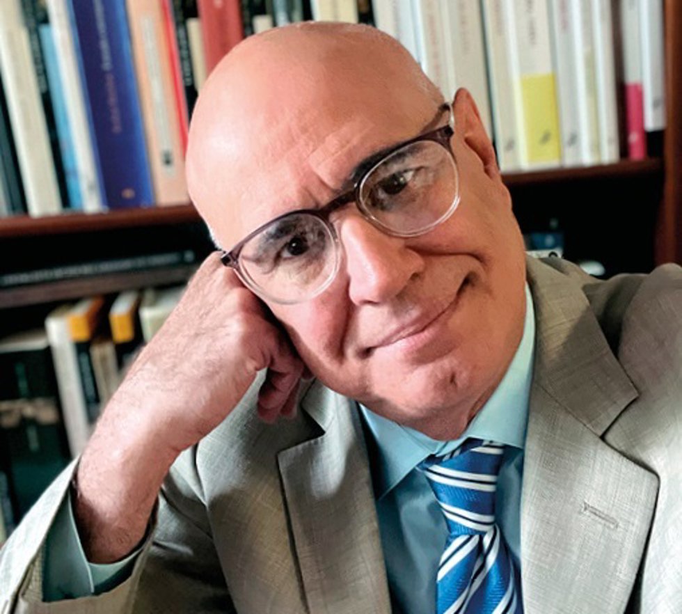 El escritor Antonio Orlando