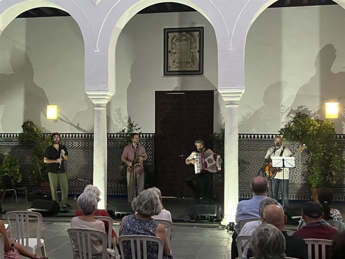 El grupo Yomuri, en el marco del Ciclo de Conciertos Mínimos, en la Hacienda Santa Ana de Tomares.