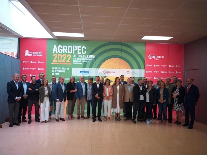 El consejero de Medio Rural y Cohesión Territorial del Principado de Asturias, Alejandro Calvo, participa en la inauguración de la Feria del Campo y de las Industrias Agrícolas, Ganaderas, Forestales y Pesqueras (Agropec), en el recinto ferial de Gijón