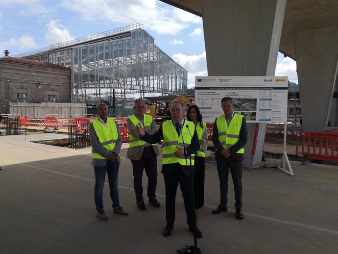 Visita de la secretaria de estado a las obras de la estación de Santiago