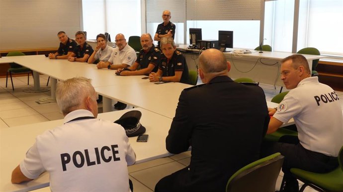 Reunión entre Ertzaintza y Policía Nacional francesa.