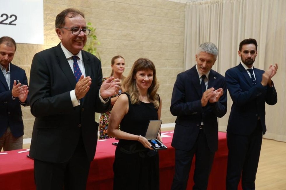 La profesora de Derecho Penal de la UCLM Cristina Rodríguez Yagüe recibe la Medalla de Plata al Mérito Social Penitenciario