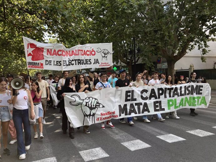 Huelga climática estudiantil global convocada por el Sindicato de Estudiantes en Valncia