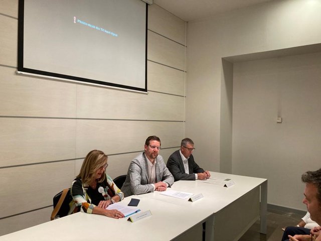 Presentación de Habites España. Confederación Nacional de Empresarios y Autónomos del Comercio del mueble, Habites España