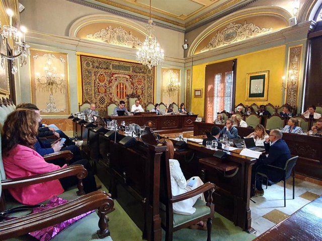 Pleno municipal en el Ayuntamiento de Lleida