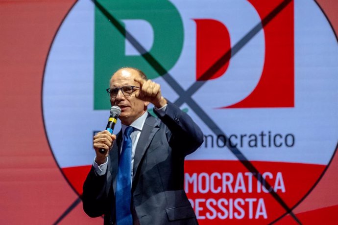 23 September 2022, Italy, Rome: Secretary of the Democratic Party Enrico Letta delivers a speech during the Closing of the Democratic Party election campaign. Italy will vote for a new parliament on 25 September 2022. Photo: Mauro Scrobogna/LaPresse via