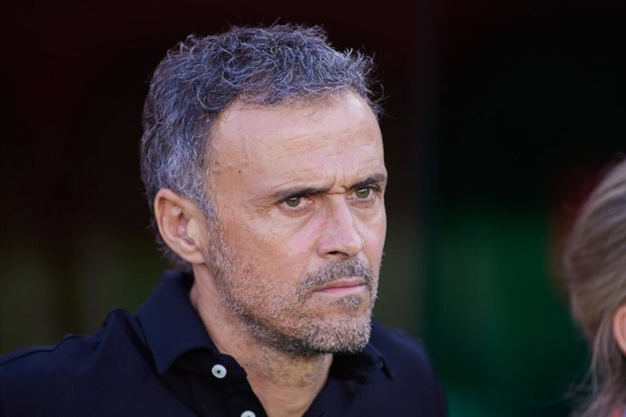 Archivo - Luis Enrique Martinez, head coach of Spain, looks on during the UEFA Nations League, Group A2, football match played between Spain and Portugal at Benito Villamarin stadium on June 2, 2022, in Sevilla, Spain.