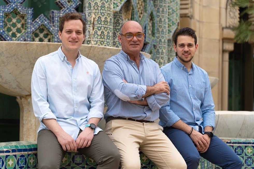 Representantes de la empresa Blowind, que trabaja en aumentar la autonomía de los vehículos eléctricos.
