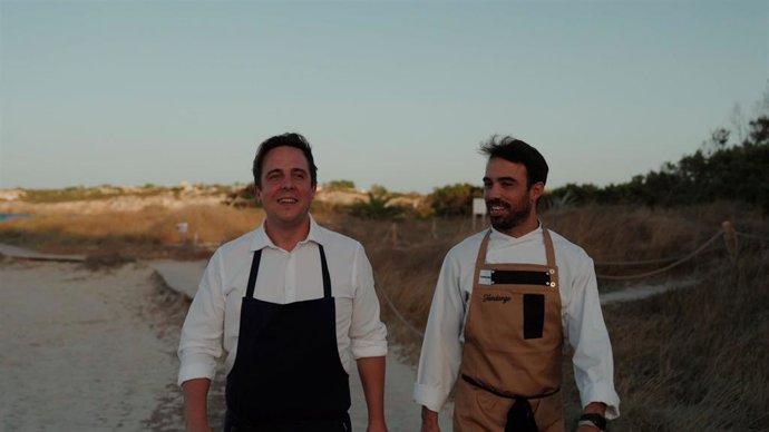 La fusión riojano-isleña de Nublo y Fandango deslumbra en Formentera