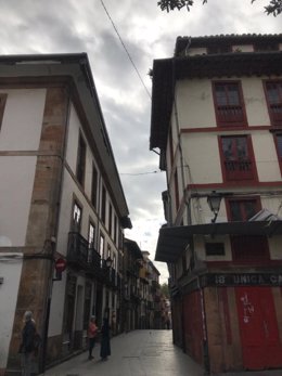 Archivo - Calle Mon de Oviedo.