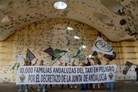 El sector del taxi subraya el seguimiento de la huelga y aseguran que cuentan con la comprensión de los clientes