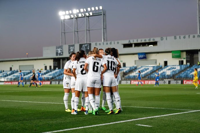 Archivo - Esther Gonzalez of Real Madrid celebrates a goal during the football qualifying match of UEFA Womens Champions League, LP Group 4, played between Real Madrid and SK Sturm Graz Damen at Alfredo Di Stefano stadium on August 18, 2022 in Valdebeb