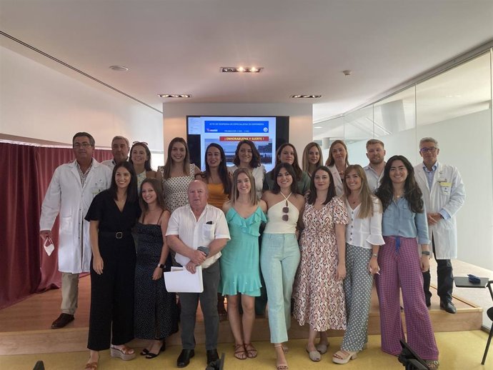 El Área de Salud de Cartagena homenajea a 16 enfermeros residentes