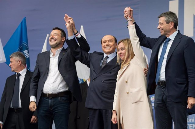Matteo Salvini con los demás líderes del centro-derecha de Italia