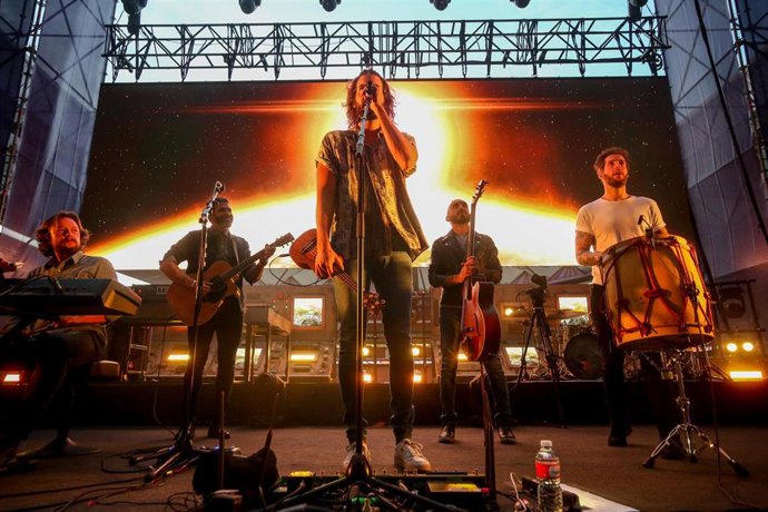 Archivo - La banda Izal, en concierto