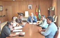 La Junta aborda con la Asociación de Empresarios de la Costa de Cádiz la riqueza del litoral de la provincia