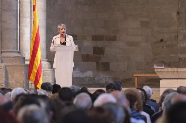 La consellera de Justicia de la Generalitat, Lourdes Ciuró, en el acto de entrega de documentos de nulidad de 83 juicios franquistas en Lleida