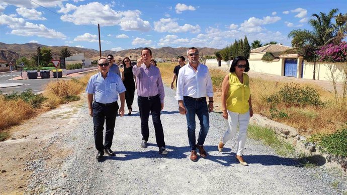 Visita del  subdelegado del Gobierno de España en Almería, José María Martín, a las obras de la vía verde Fines-Arbolea