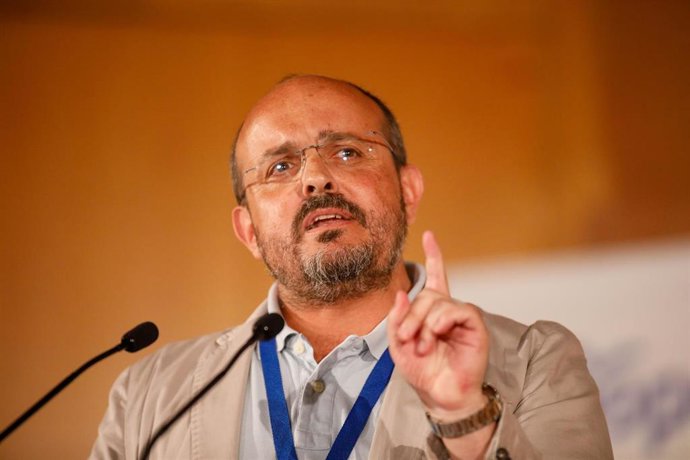 Archivo - El presidente del Partido Popular de Catalunya, Alejandro Fernández