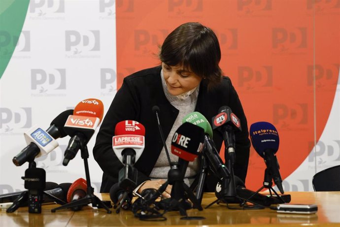Debora Serracchiani, del Partido Democrático de Italia, en declaraciones a la prensa tras las elecciones generales.