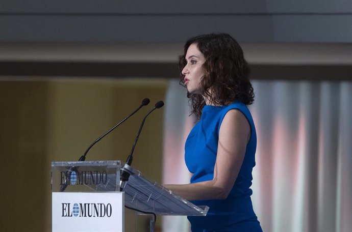 La presidenta de la Comunidad de Madrid, Isabel Díaz Ayuso, interviene durante uno de los Encuentros de El Mundo