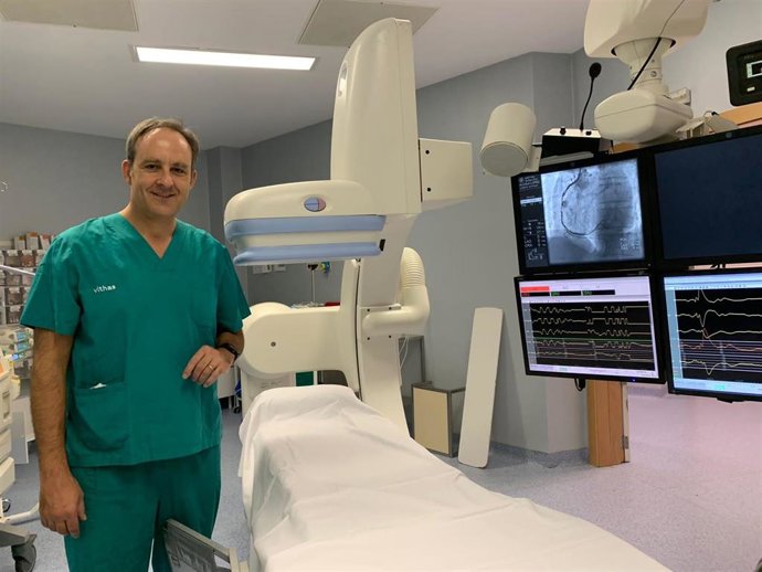 Vithas combina dos técnicas para intervenir percutáneamente a una paciente con enfermedad coronaria intensamente calcificada