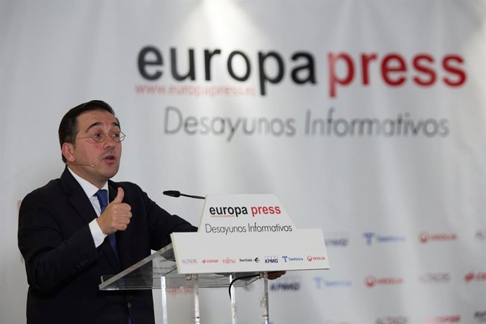 El ministro de Asuntos Exteriores, Unión Europea y Cooperación, José Manuel Albares, interviene durante un desayuno informativo de Europa Press, en el Hyatt Regency Hesperia Madrid, a 26 de septiembre de 2022, en Madrid (España).