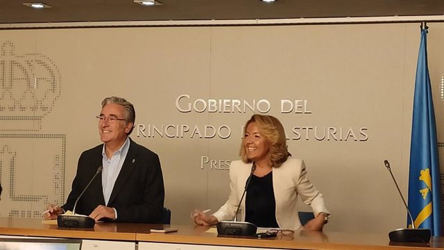 Pablo González y Teresa Mallada