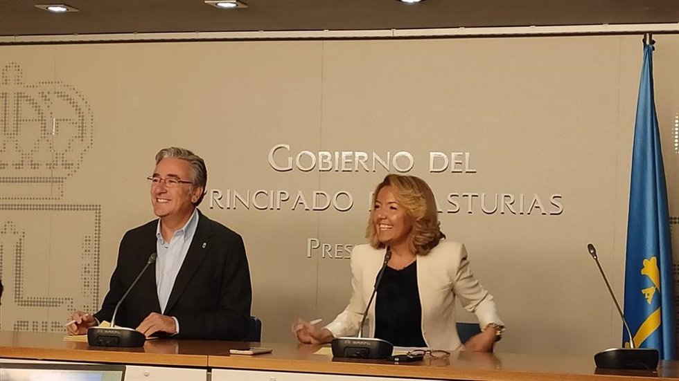 Pablo González y Teresa Mallada