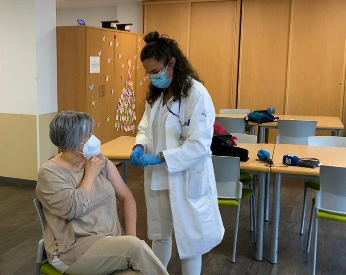 Inicio de la vacunación de cuarta dosis en residencias frente a la covid