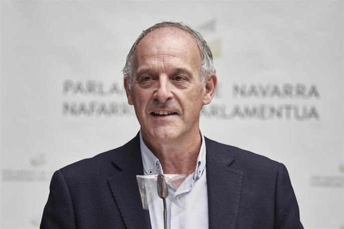 Archivo - El parlamentario de EH Bildu Adolfo Araiz.