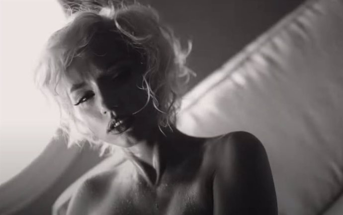 Ana de Armas defiende sus escenas de sexo desnuda en Blonde: "Le cuesta más a la gente verlas que a mi hacerlas"