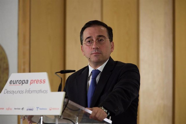 El ministro de Asuntos Exteriores, Unión Europea y Cooperación, José Manuel Albares, interviene durante un desayuno informativo de Europa Press, en el Hyatt Regency Hesperia Madrid, a 26 de septiembre de 2022, en Madrid (España).