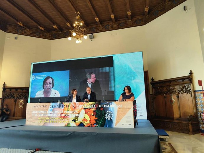 Encuentro de la  jornada 'Acciones contra la pérdida y el desperdicio alimentario; un nuevo espacio de participación y oportunidades'.  .-