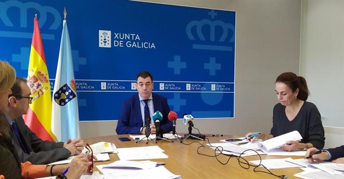 El conselleiro de Educación, Román Rodríguez, en una rueda de prensa sobre la postura de Galicia ante la reforma del sistema de acceso a la universidad